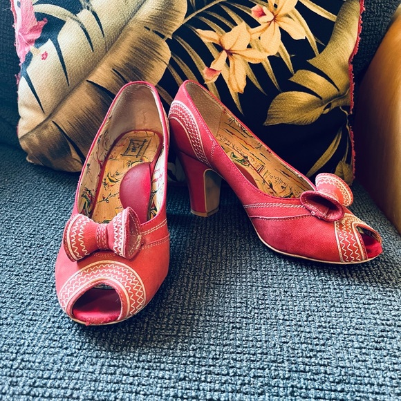 Miss L Fire LANAI Peep Toe Bow Pumps 40s Heels Red Suede Size 38 Rare - Picture 8 of 10